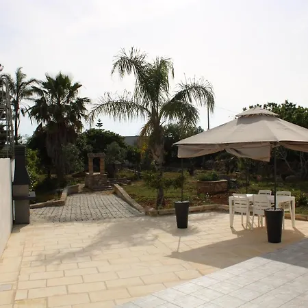 Simo's Sea House - Pet Friendly Holiday home