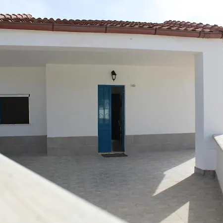 Simo's Sea House - Pet Friendly Holiday home